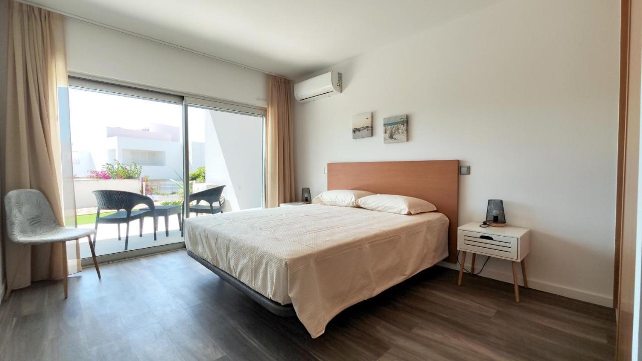 Retiro Com Brisa Maritima, T2, Vale Parra, Albufei Appartement *
