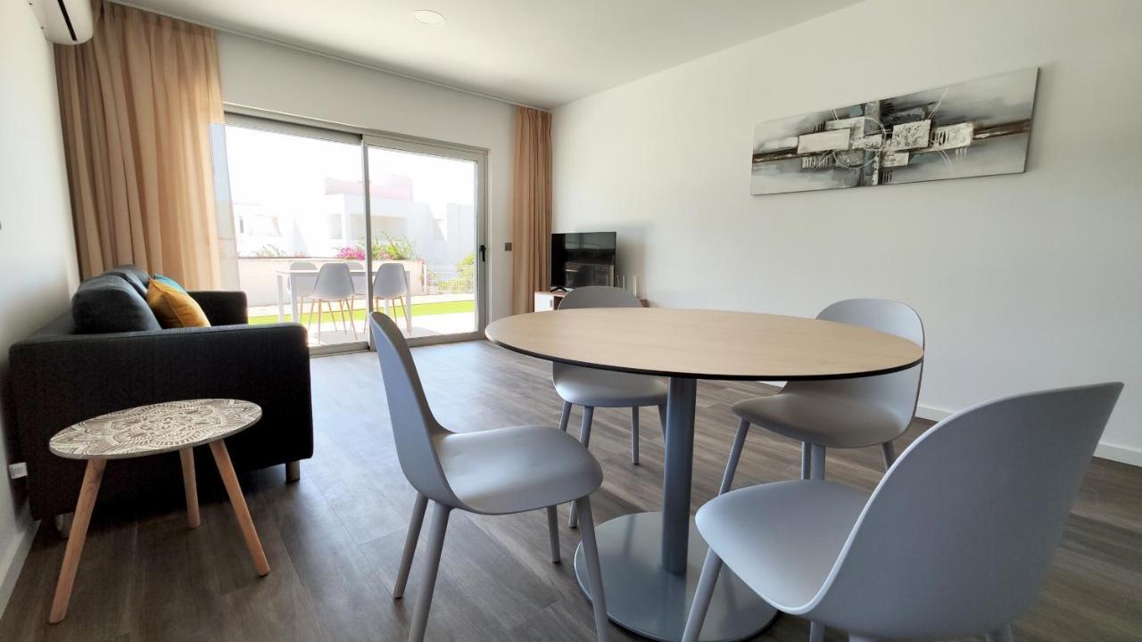 Retiro Com Brisa Maritima, T2, Vale Parra, Albufei Apartment